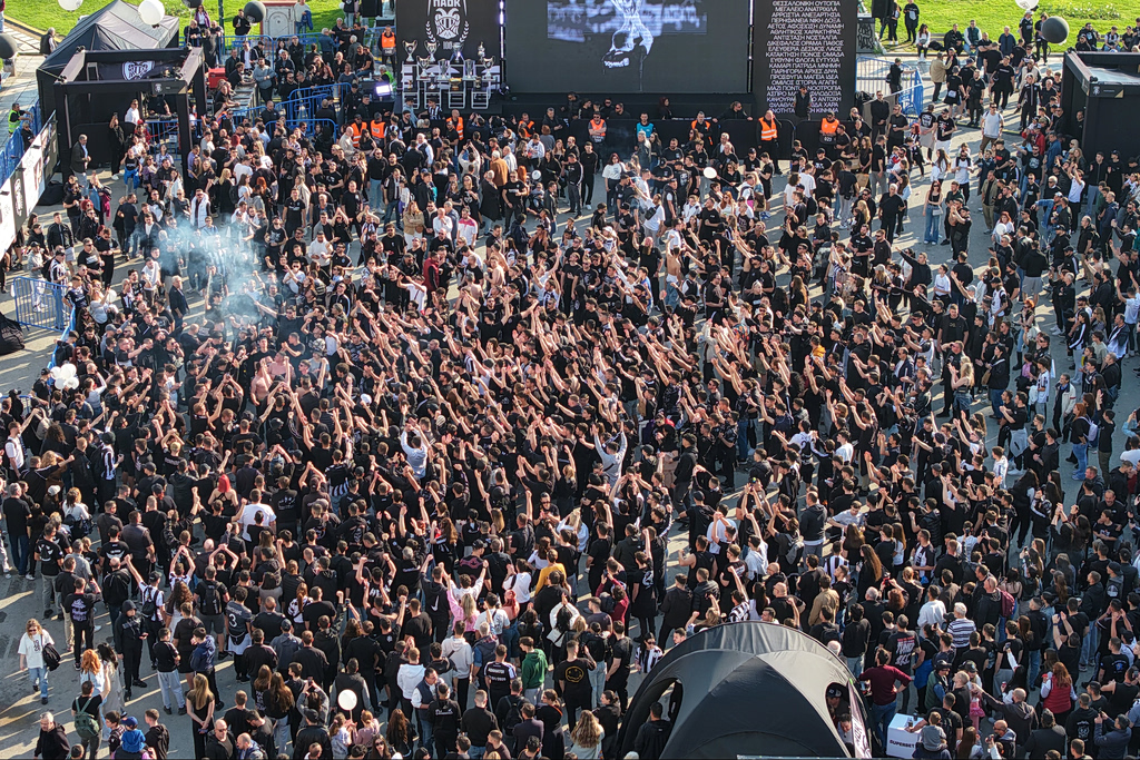 Ξεκίνησαν οι εορτασμοί για τα 100 χρόνια από την ίδρυση του ΠΑΟΚ στην πλατεία Αριστοτέλους (vid)