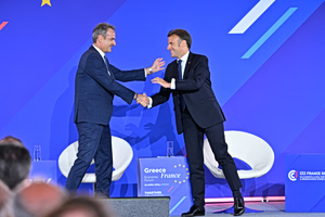 Μακρόν: Η Ελλάδα μοντέλο οικονομικής προόδου – Μητσοτάκης: Η ευρωπαϊκή άμυνα είναι άμεση γεωπολιτική αναγκαιότητα