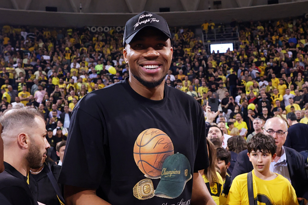 Γιάννης Αντετοκούνμπο: Η αποχώρηση του «Greak Freak» απο το Αλεξάνδρειο