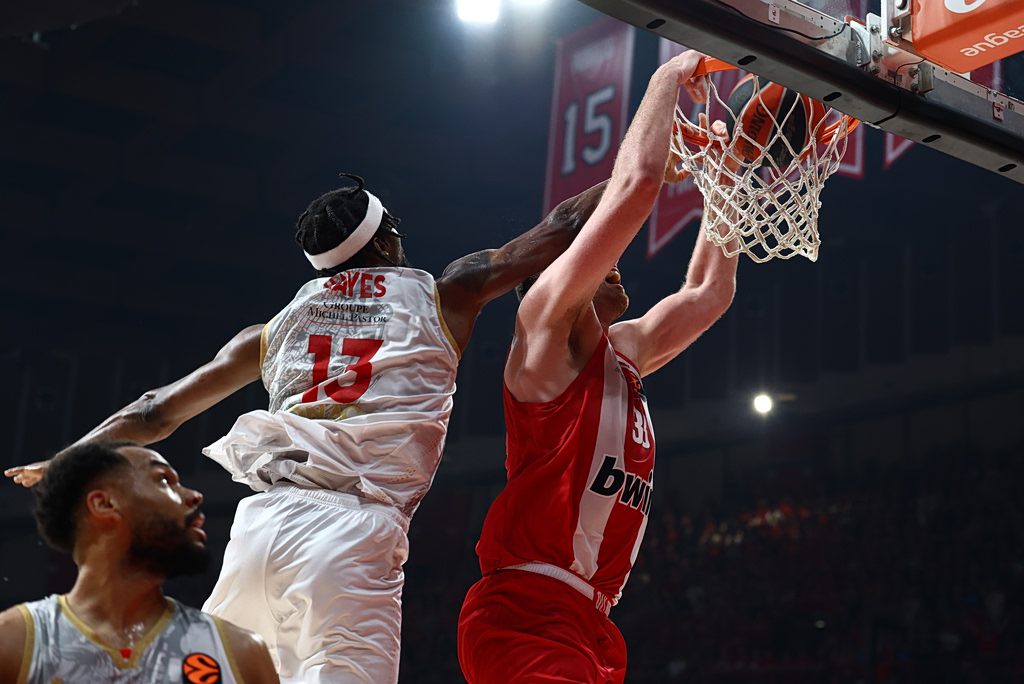 MVP των Game 1 της EuroLeague ο Νίκολα Μιλουτίνοφ!