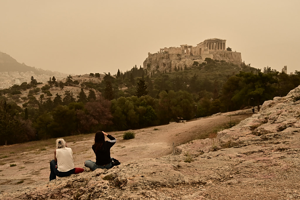 Καιρός: Αφρικανική σκόνη σκεπάζει τη χώρα – Τι θα γίνει τις λασποβροχές αποκαλύπτει ο Κολυδάς