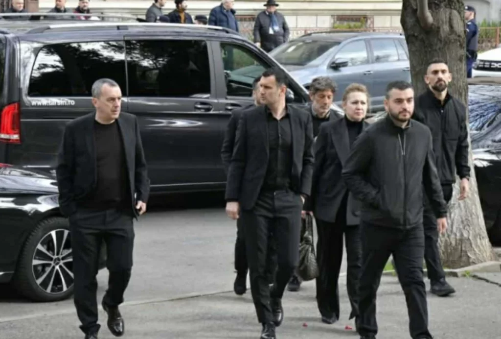 Eκατοντάδες κόσμου στην κηδεία του Μιρτσέα Λουτσέσκου – Αντιπροσωπεία του ΠΑΟΚ στο Βουκουρέστι