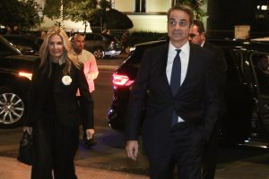 Στον «Ευαγγελισμό» η Μαρέβα Μητσοτάκη μετά τη σύντομη νοσηλεία της στη Λάρισα