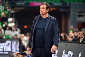 Γρήγορη αντίδραση Αταμάν: Time-out πριν καν συμπληρωθούν δύο λεπτά