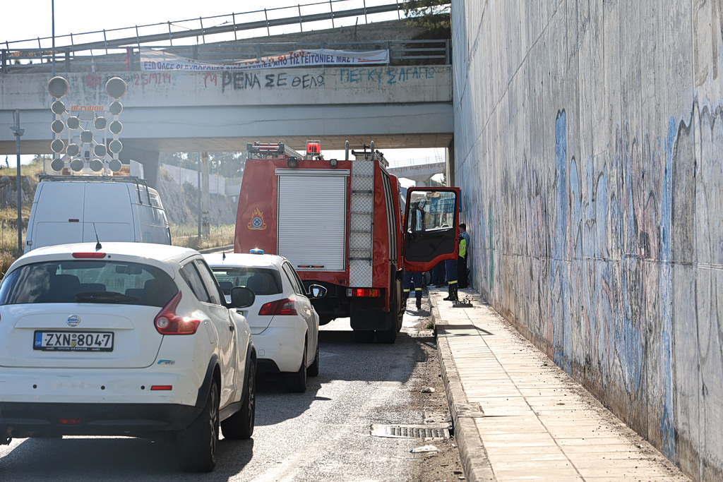 Τροχαίο στη Δραπετσώνα: Σύγκρουση 3 φορτηγών με 2 IX στην Περιφερειακή, διακοπή κυκλοφορίας – ΒΙΝΤΕΟ