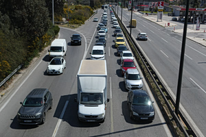Πάσχα: Κορυφώνεται η έξοδος των εκδρομέων – Μποτιλιάρισμα σε Κηφισό, Αθηνών-Κορίνθου και Αττική Οδό
