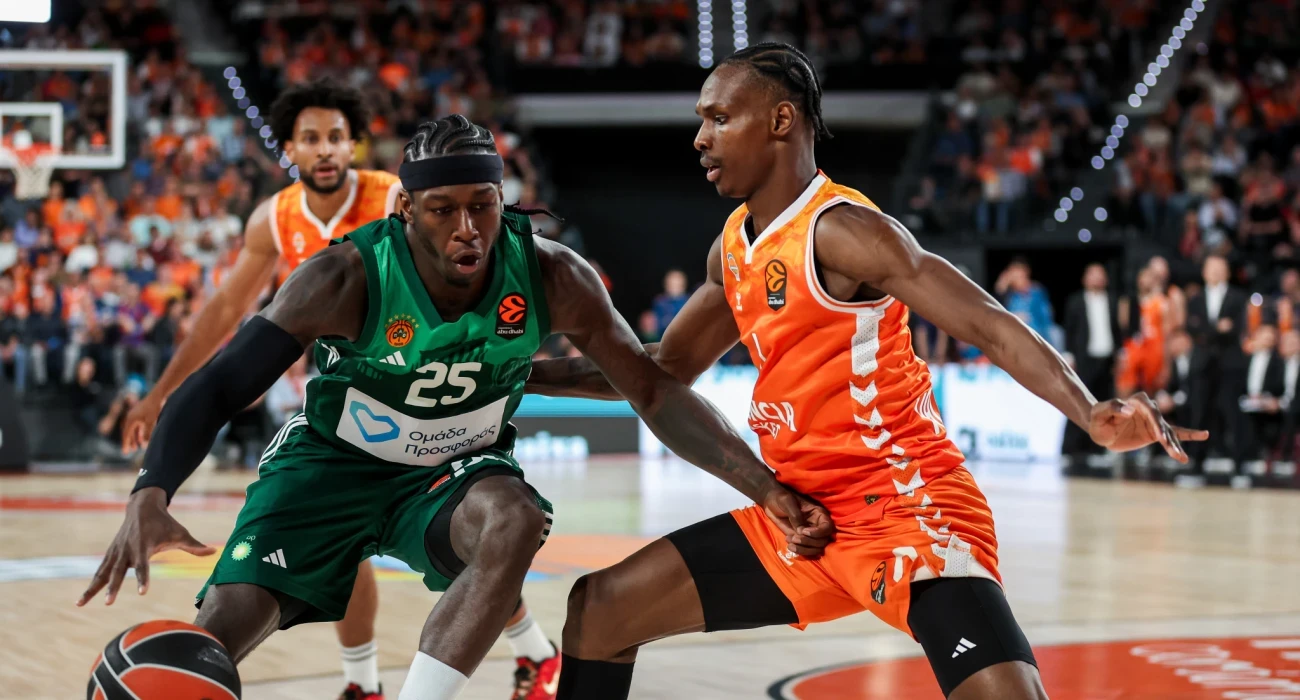 &Sigma;&epsilon; &kappa;&upsilon;&kappa;&lambda;&omicron;&phi;&omicron;&rho;ί&alpha; &tau;&alpha; &epsilon;&iota;&sigma;&iota;&tau;ή&rho;&iota;&alpha; &gamma;&iota;&alpha; &tau;&omicron; Game 3 &tau;&omega;&nu; playoffs &tau;&eta;&sigmaf; EuroLeague &alpha;&nu;ά&mu;&epsilon;&sigma;&alpha; &sigma;&epsilon; &Pi;&alpha;&nu;&alpha;&theta;&eta;&nu;&alpha;ϊ&kappa;ό &kappa;&alpha;&iota; &Beta;&alpha;&lambda;έ&nu;&theta;&iota;&alpha;