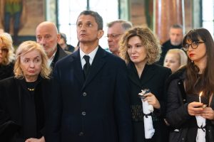 Οι Ρουμάνοι μιλούν με τα καλύτερα λόγια για τον Ραζβάν Λουτσέσκου: «Έδωσε παράδειγμα αξιοπρέπειας»