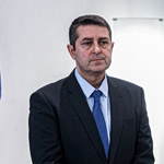 Με ανοιχτό το κινητό ο Γ. Δημητριάδης για το κενό του Γ. Μυλωνάκη