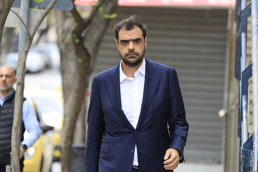 Παύλος Μαρινάκης για Μυλωνάκη: Ο Γιώργος είναι δυνατός, ήδη βγήκε νικητής στην πρώτη μάχη