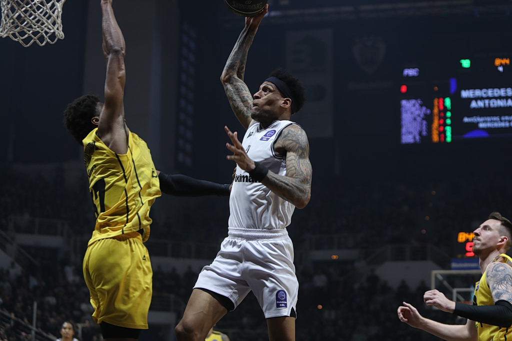 Ο ΠΑΟΚ κυριάρχησε στο «Παλατάκι» και λύγισε τον Άρη με 88-77