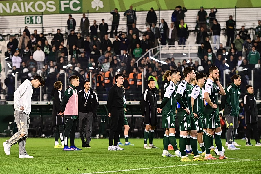 Αποδοκιμασίες από τους οπαδούς του Παναθηναϊκού στη Λεωφόρο μετά την ήττα από τον Ολυμπιακό (vid)