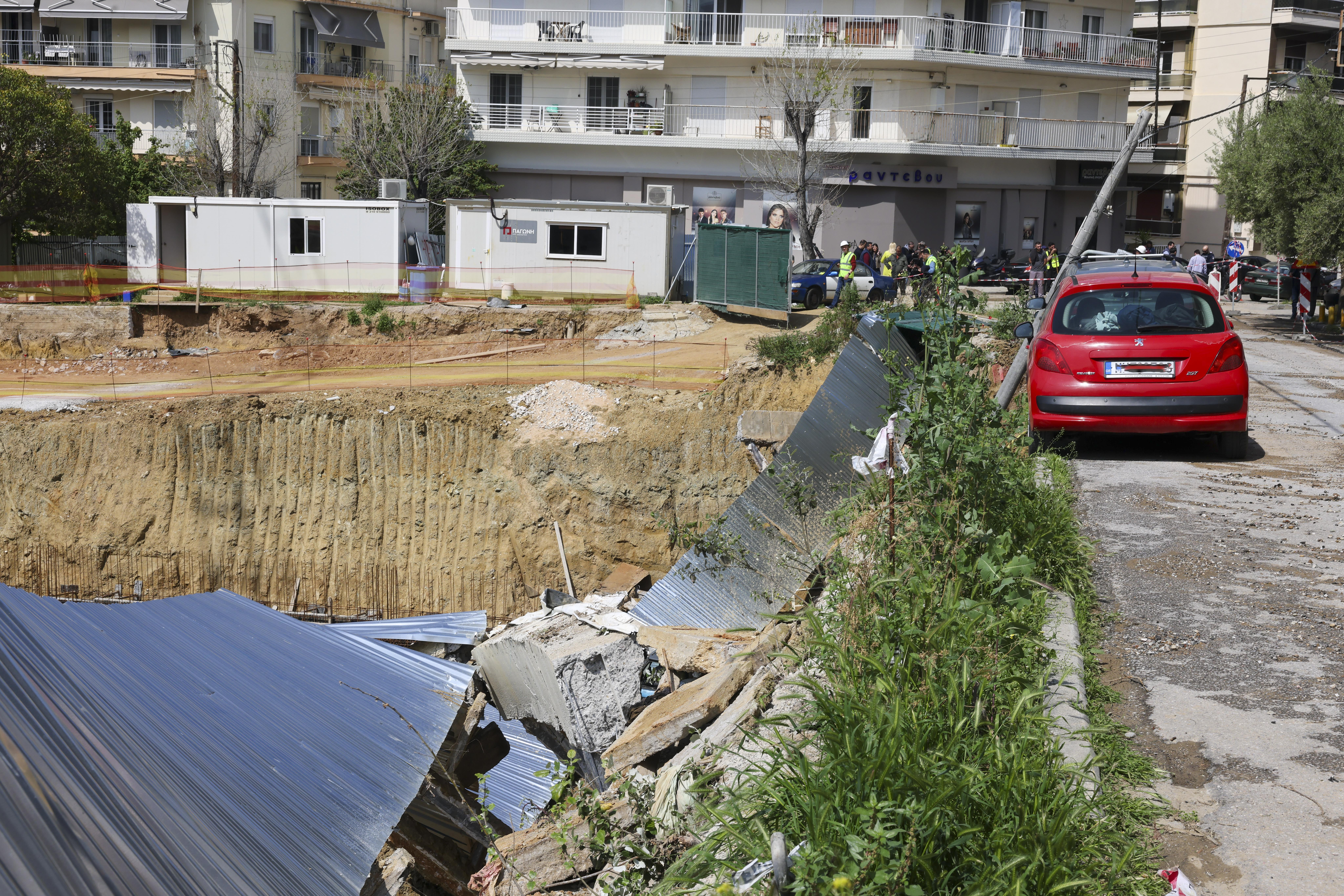 Καταβύθιση δρόμου αυτοκίνητο