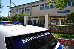 Χαϊδάρι: «Ιατρικό θαύμα» – Εκτός κινδύνου 13χρονη που έπεσε από το μπαλκόνι του σχολείου της