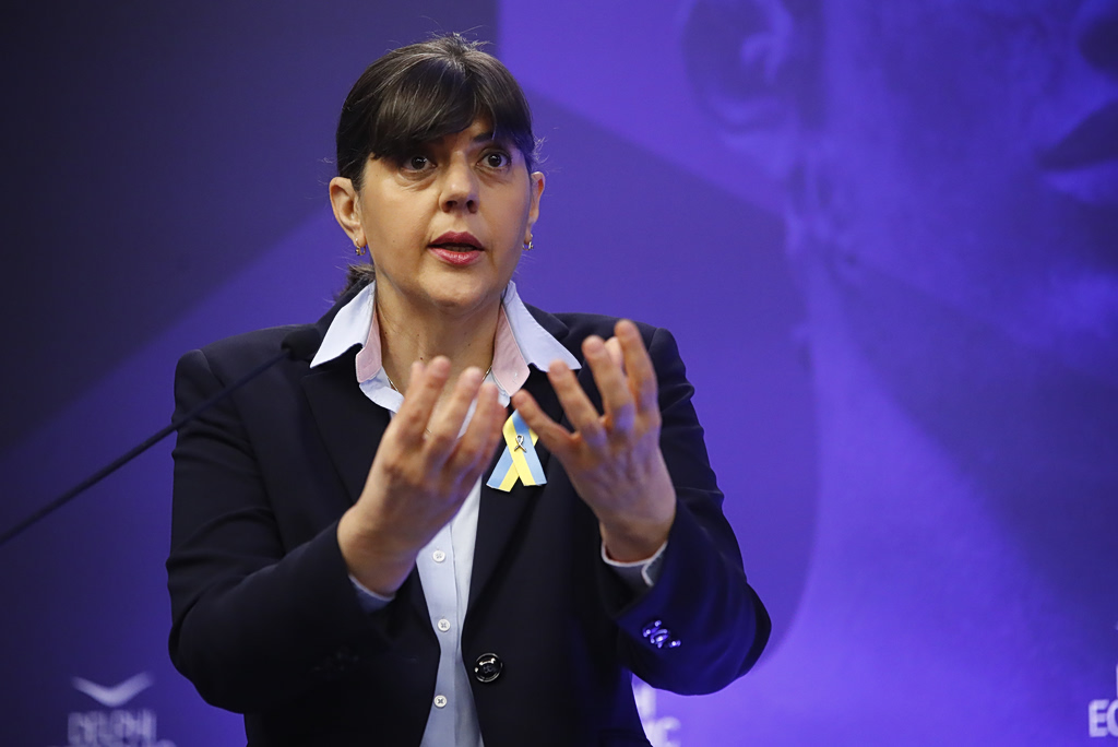 Live η συνέντευξη Τύπου της Λάουρα Κοβέσι από το Φόρουμ των Δελφών