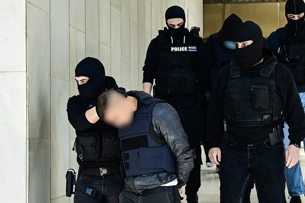 Άγιος Δημήτριος: Δηλώνει μετανιωμένος ο 20χρονος, αλλά… – «Άκουσα τον Κ. να φωνάζει “ποιον θα γ@@ς ρε;”»