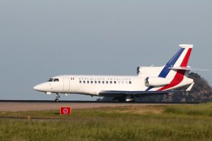 Live η άφιξη του Μακρόν στην Αθήνα – Προσγειώθηκε το αεροπλάνο στο «Ελ. Βενιζέλος»