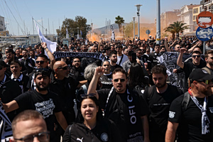 Viral σημείωμα μητέρας, φίλου του ΟΦΗ για τον τελικό Κυπέλλου Ελλάδας: «Συγγνώμη για τη φασαρία, το σπίτι θα γίνει… Γεντί Κουλέ»