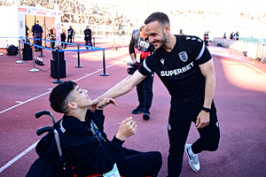 ΠΑΟΚ – ΟΦΗ: Ο μικρός Γιαννάκης στο πλευρό της αγαπημένης του ομάδας (pics)