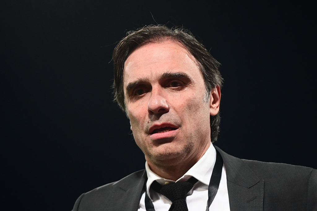 ΟΦΗ: Ο Πουρσανίδης μετέφερε το Κύπελλο στον τάφο του Μανώλη Λιδάκη σε μια συγκινητική στιγμή