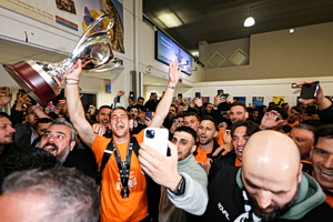 LIVE: Η φιέστα του ΟΦΗ στο Ηράκλειο, οι Κυπελλούχοι αποθέωνονται από τον κόσμο τους (vid)