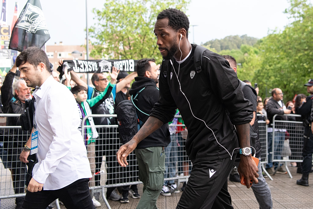Άφιξη στη Bilbao Arena ο ΠΑΟΚ για τον μεγάλο τελικό (pics)