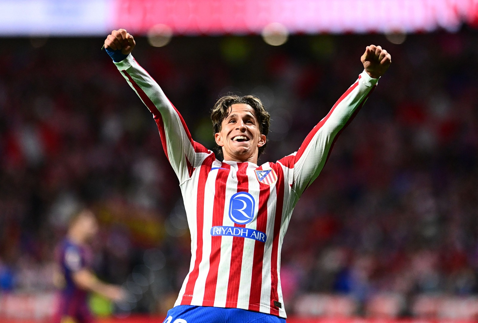 &Tau;&zeta;&omicron;&upsilon;&lambda;&iota;ά&nu;&omicron; &Sigma;&iota;&mu;&epsilon;ό&nu;&epsilon;: &Alpha;&pi;ό &tau;&omicron;&nu; &kappa;&alpha;&nu;&alpha;&pi;έ &sigma;&tau;&omicron; &gamma;ή&pi;&epsilon;&delta;&omicron; &ndash; &Epsilon;&tau;&omicron;&iota;&mu;ά&zeta;&epsilon;&tau;&alpha;&iota; &nu;&alpha; &pi;&alpha;&lambda;έ&psi;&epsilon;&iota; &kappa;ό&nu;&tau;&rho;&alpha; &sigma;&tau;&eta;&nu; Ά&rho;&sigma;&epsilon;&nu;&alpha;&lambda;