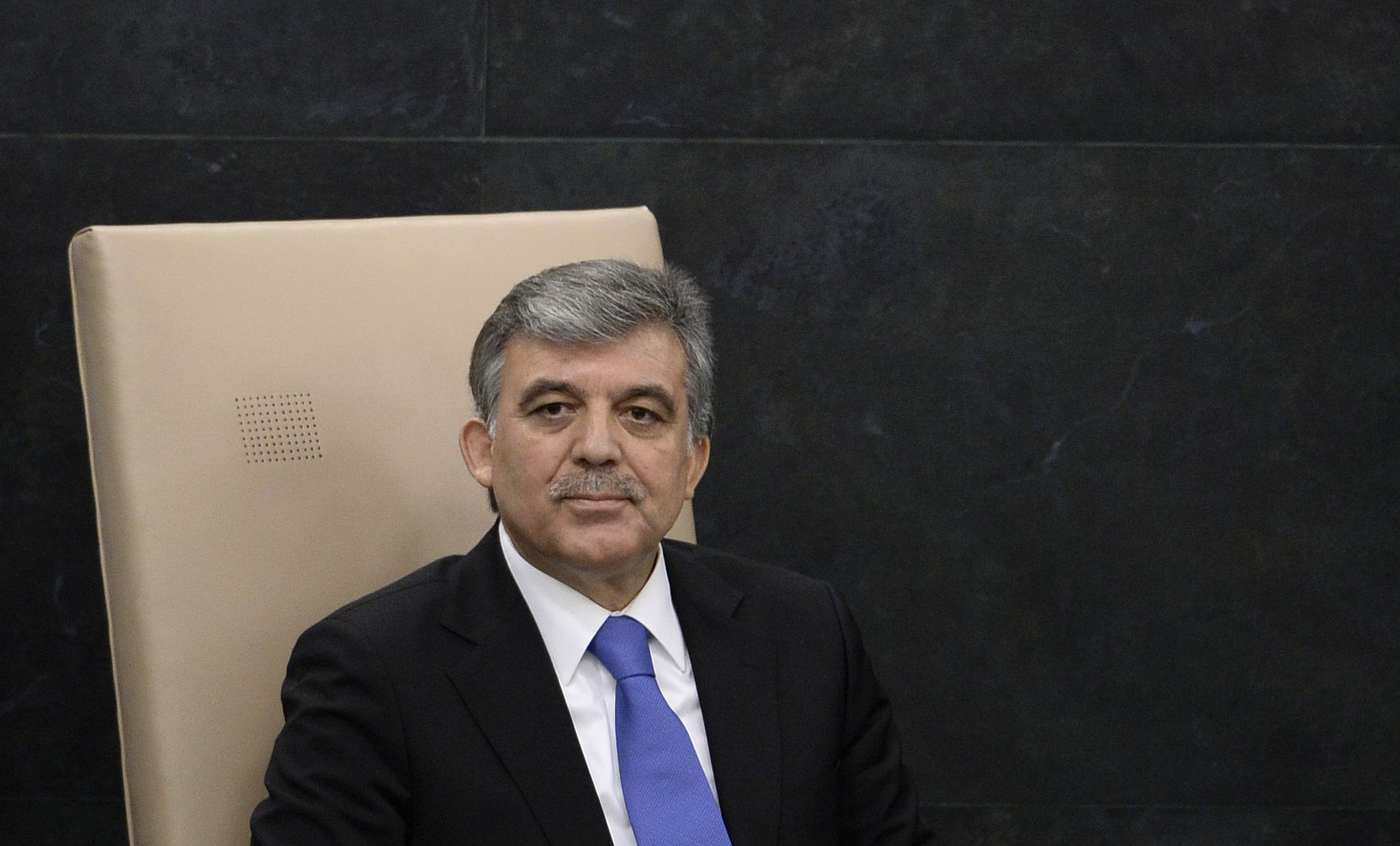 Abdullah Gul in “TA NEA”: To jointly withdraw 12 miles and casus belli