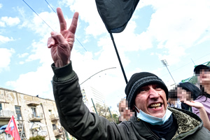 Προσφυγικά Αλεξάνδρας: Σοβαρή επιδείνωση της υγείας του απεργού πείνας Χαντζή – 70ή μέρα και μόλις 47,9 κιλά