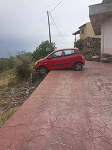 Θυελλώδεις άνεμοι σαρώνουν την Κρήτη – Παρέσυραν αυτοκίνητο, έριξαν δέντρα