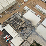 Επίθεση στον πυρηνικό σταθμό Μπουσέρ: Ένας νεκρός – Το Ιράν λέει επιτρέπει το πέρασμα πλοίων για βασικά αγαθά από Ορμούζ