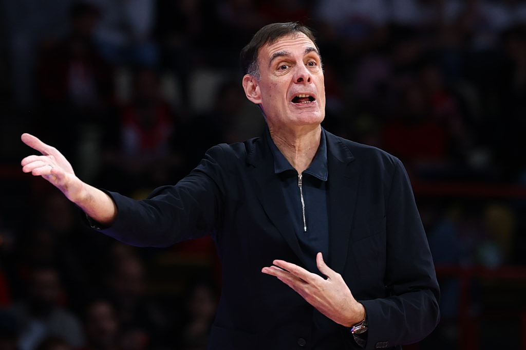 Μπαρτζώκας: «Τρομερό παιχνίδι από Ντόρσεϊ και Βεζένκοφ»