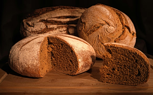 Το ψωμί του μέλλοντος: Γενετικά τροποποιημένο σιτάρι μειώνει δραστικά τα επίπεδα καρκινογόνων ουσιών