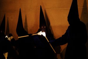 Ο «Χορός του θανάτου» μας θυμίζει ότι όλοι είμαστε ίσοι απέναντι στη ροή του… χρόνου