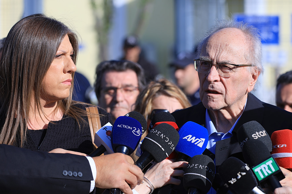 Δίκη Τεμπών: Το δημόσιο δηλώνει παράσταση προς υποστήριξη της κατηγορίας σε 4 κατηγορουμένους – Ένταση στην αίθουσα