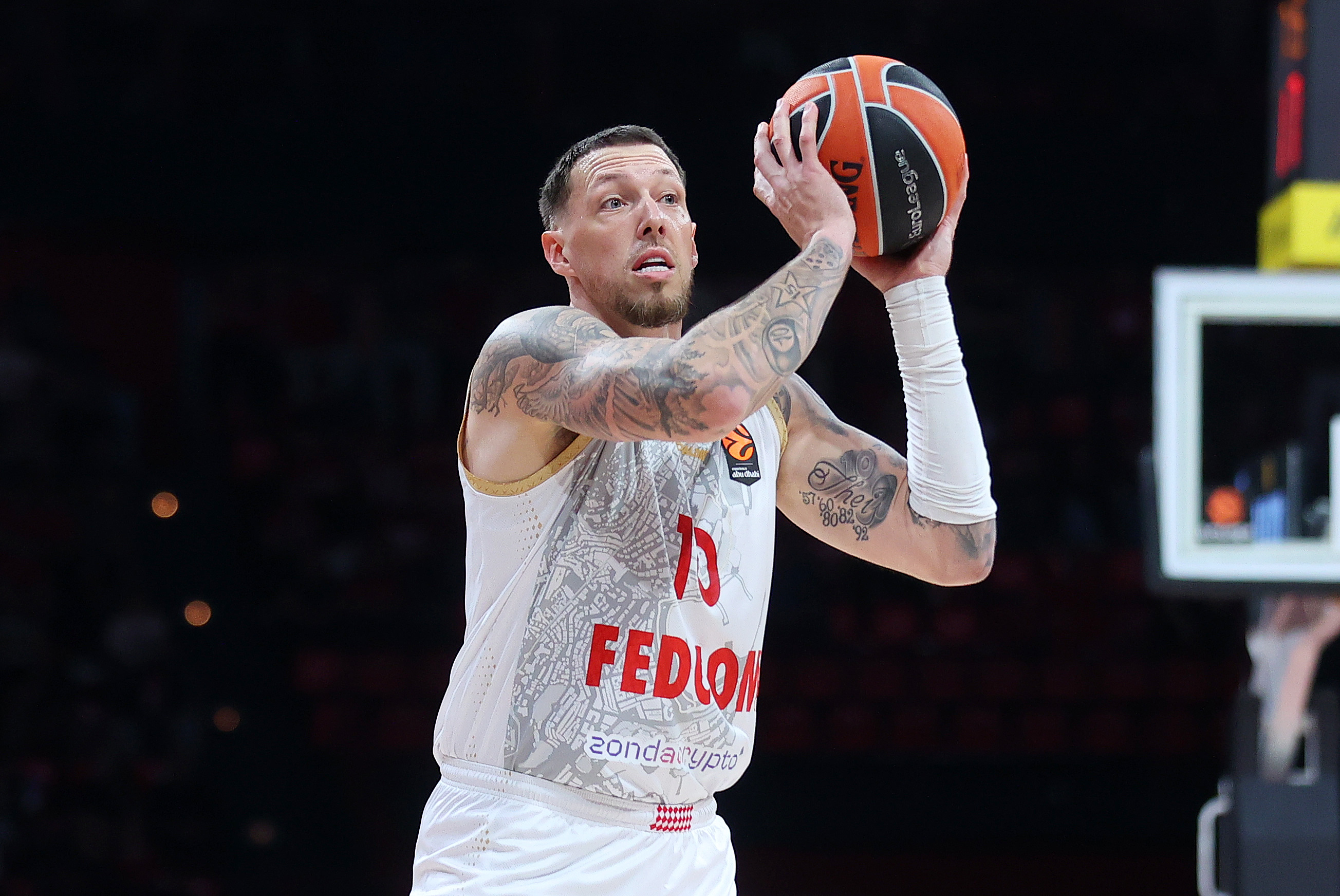 EuroLeague: &Chi;&omega;&rho;ί&sigmaf; &tau;&omicron;&upsilon;&sigmaf; &Omicron;&kappa;ό&mu;&pi;&omicron;-&Tau;ά&iota;&sigmaf; &eta; &Mu;&omicron;&nu;&alpha;&kappa;ό &sigma;&tau;&omicron;&nu; &alpha;&gamma;ώ&nu;&alpha; &pi;&rho;&iota;&nu; &tau;&omicron;&nu; &Pi;&alpha;&nu;&alpha;&theta;&eta;&nu;&alpha;ϊ&kappa;ό &ndash; &Alpha;&mu;&phi;ί&beta;&omicron;&lambda;&omicron;&iota; &kappa;&alpha;&iota; &gamma;&iota;&alpha; &tau;&omicron;&nu; &alpha;&gamma;ώ&nu;&alpha; &tau;&eta;&nu; &Tau;&rho;ί&tau;&eta;