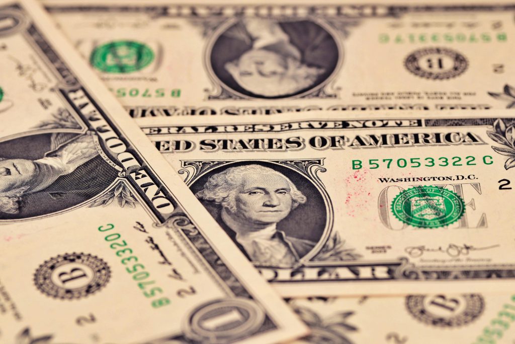 ΗΠΑ: Στο 3,3% ο πληθωρισμός τον Μάρτιο λόγω του πολέμου στο Ιράν – Σε δίλημμα η Fed για τα επιτόκια