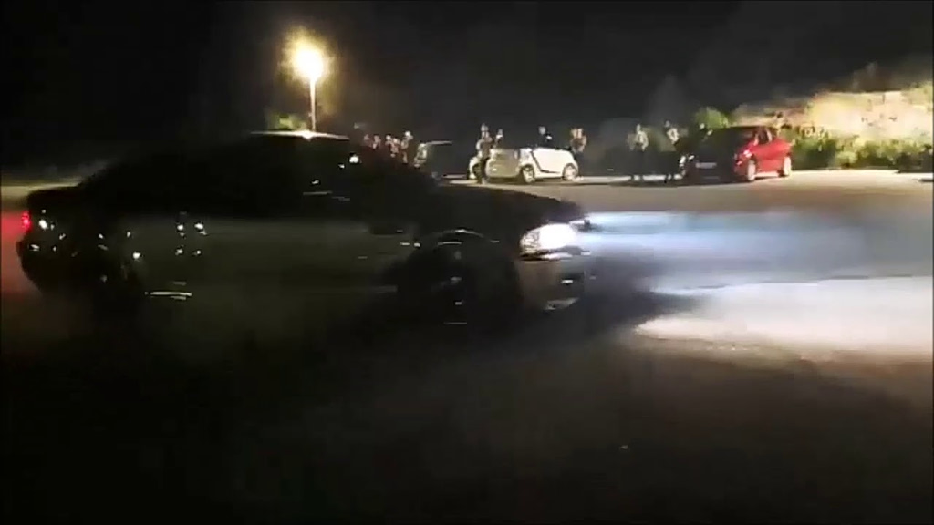 Έκαναν κόντρες και drift στο λόφο του Λυκαβηττού – Πρόστιμα και αφαιρέσεις αδειών οδήγησης (video)