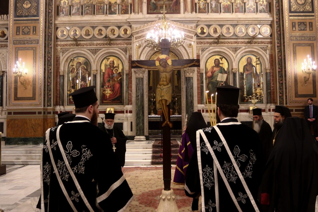 Μεγάλη Παρασκευή: Κορύφωση του Θείου Δράματος – Ημέρα πένθους και νηστείας για την Χριστιανοσύνη