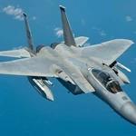 Κατάρριψη F-15: Ιρανοί πολίτες πήραν τα όπλα και ψάχνουν τον Αμερικανό πιλότο για τα 60.000 δολάρια (video)