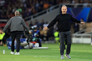 O Φλικ τα έβαλε με το… χορτάρι πριν τη ρεβάνς με την Ατλέτικο και διαμαρτυρήθηκε στην UEFA