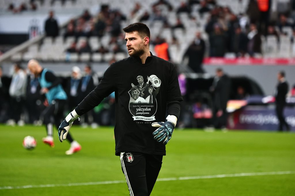 Μπεσίκτας: Φόρος τιμής στον Μιρτσέα Λουτσέσκου πριν τον αγώνα με την Αντάλιασπορ