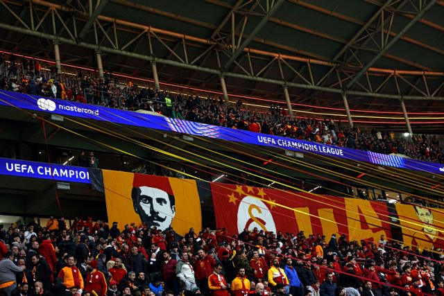 Απίστευτες εικόνες στην Τουρκία: Γενική σύρραξη μεταξύ παικτών με τη λήξη του Τράμπζονσπορ – Γαλατασαράι! (vid)