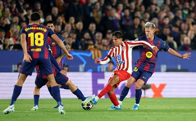 «Χάος» στη Βαρκελώνη: Οπαδοί της Μπαρτσελόνα επιτέθηκαν στο πούλμαν της Ατλέτικο Μαδρίτης (vid)