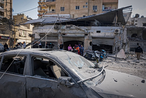 Το Ιράν απειλεί ότι θα αποσυρθεί από τη συμφωνία εκεχειρίας αν συνεχιστούν οι επιθέσεις στον Λίβανο