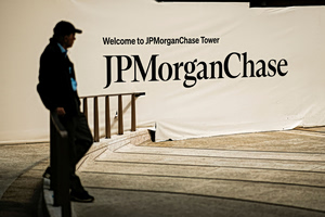 Η αστάθεια στις αγορές χρυσώνει τους τραπεζίτες