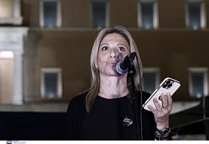 Μαρία Καρυστιανού: Το σποτ του νέου κόμματος με το σύνθημα – «Ξεκινάμε για την ελπίδα»