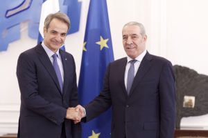 ΣυνάντησηΜητσοτάκη με τον αντιπρόεδρο της Παλαιστινιακής Αρχής – Στο επίκεντρο οι εξελίξεις στη Μέση Ανατολή