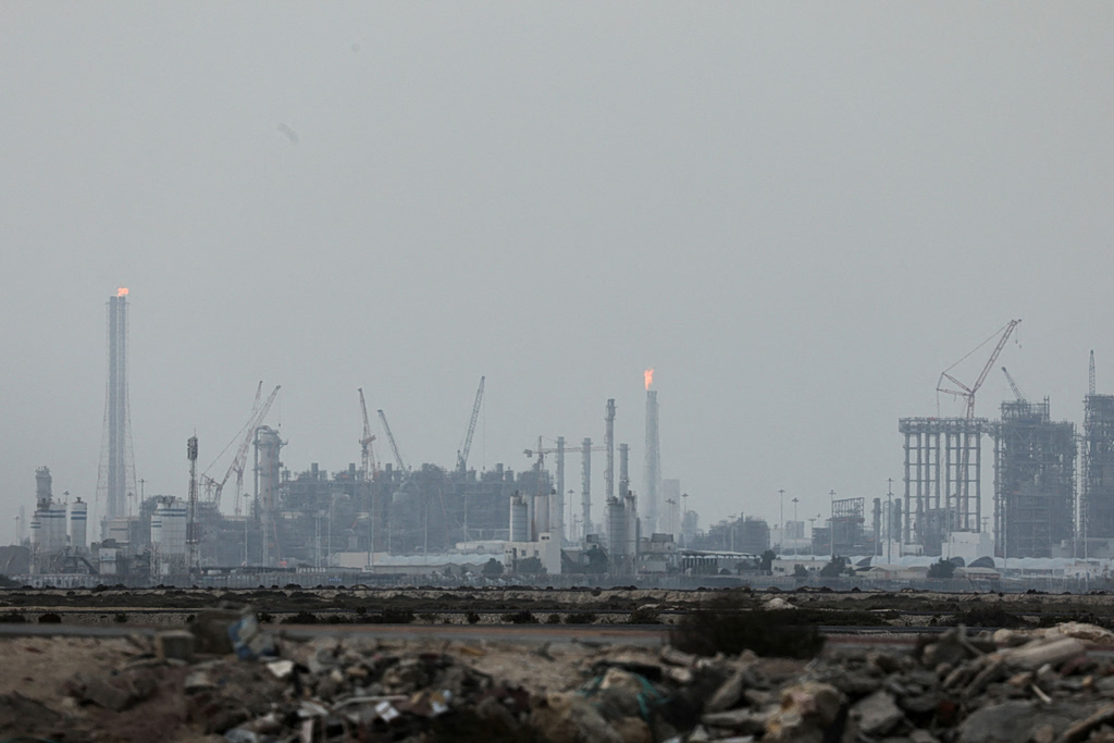 Το Κατάρ τρέχει να επανεκκινήσει τα έργα αποκατάστασης στο εργοστάσιο LNG Ρας Λαφάν