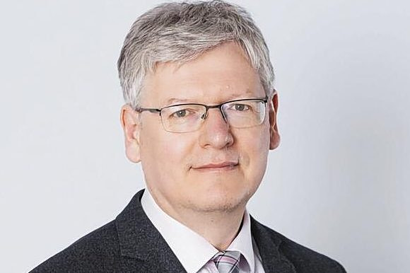 Λάσλο Αντορ στα ΝΕΑ: «Η Ουγγαρία μεταρρυθμίζεται, δεν αναμορφώνεται»